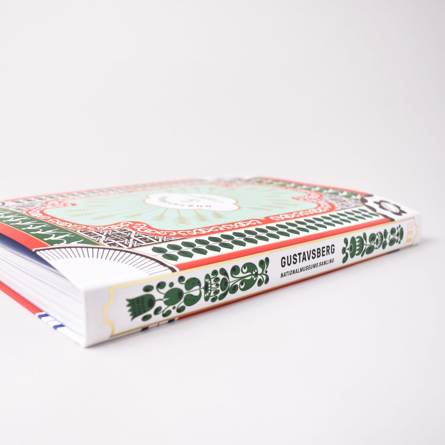 Häftad Bok om Gustavsbergs porslinsfabrik från Nationalmuseum