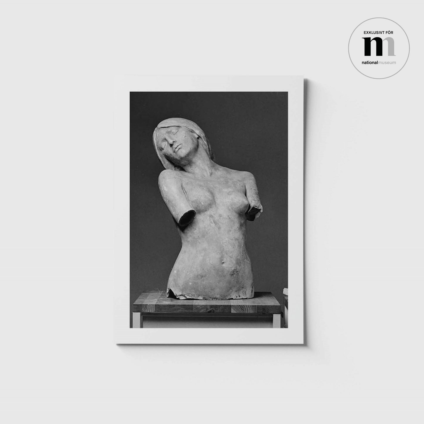 Vykort i A5 format med skulpturen Dimman från NAtionalmuseum