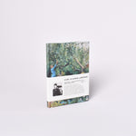 Ladda upp bild till gallerivisning, Skrivbok i A6 format med Carl LArssons målning Trädgårdsscen från Marstrand
