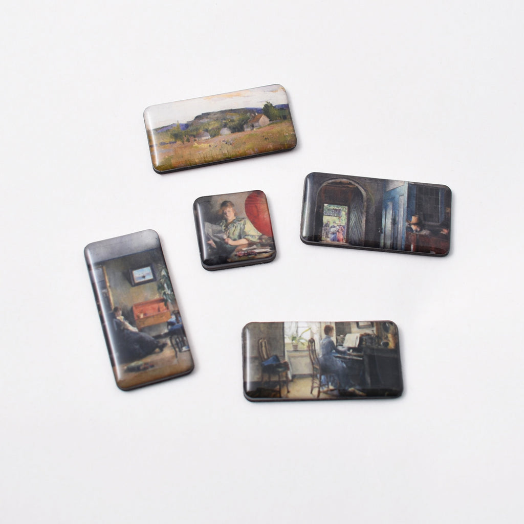 fem magneter med målningar från utställningen Harriet Backer på Nationalmuseum