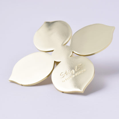 Undersida av ljusstake med Stig Lindbergs signatur