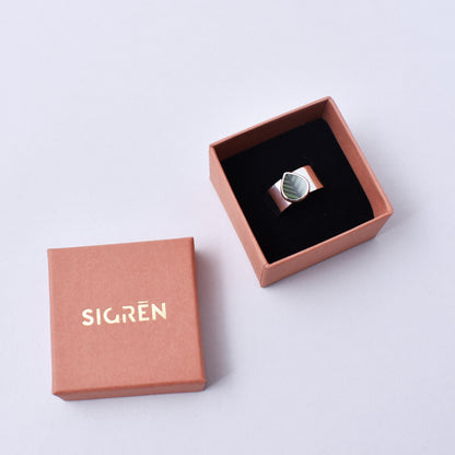 Silverring med mönstret Berså i ask från Sigrén