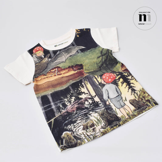 T-shirt för barn med motiv från Elsa Beskows Tomtebobarnen exklusiv för Nationalmuseum shop