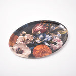 Ladda upp bild till gallerivisning, oval bricka med motiv av Johan Johnsens Stilleben med blomsterbukett
