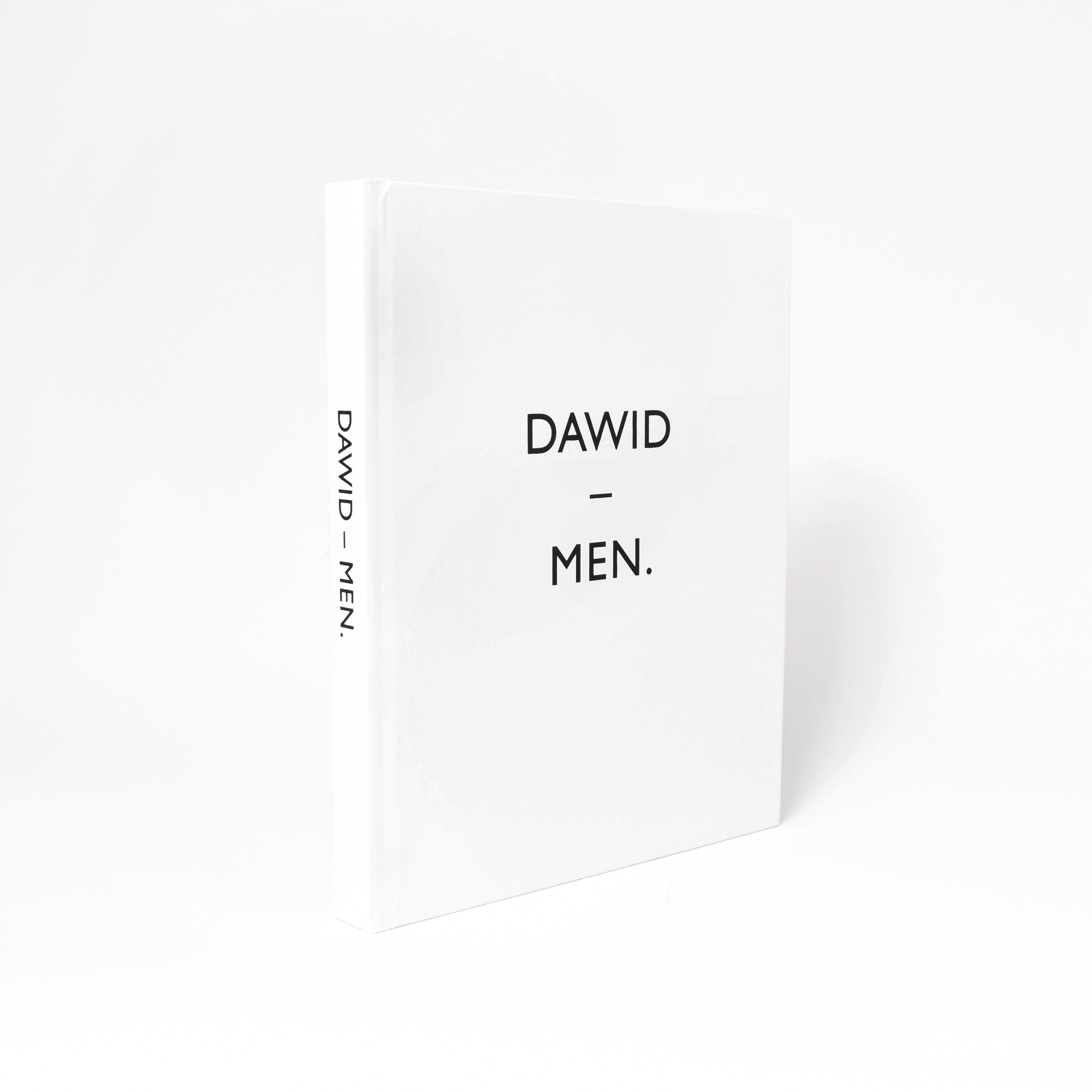 vitt omslag till boken dawid-men med titel i svart