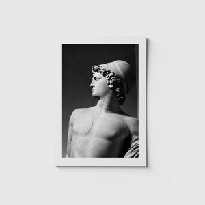 Stort svartvitt vykort med motiv av segels skulptur Diomedes