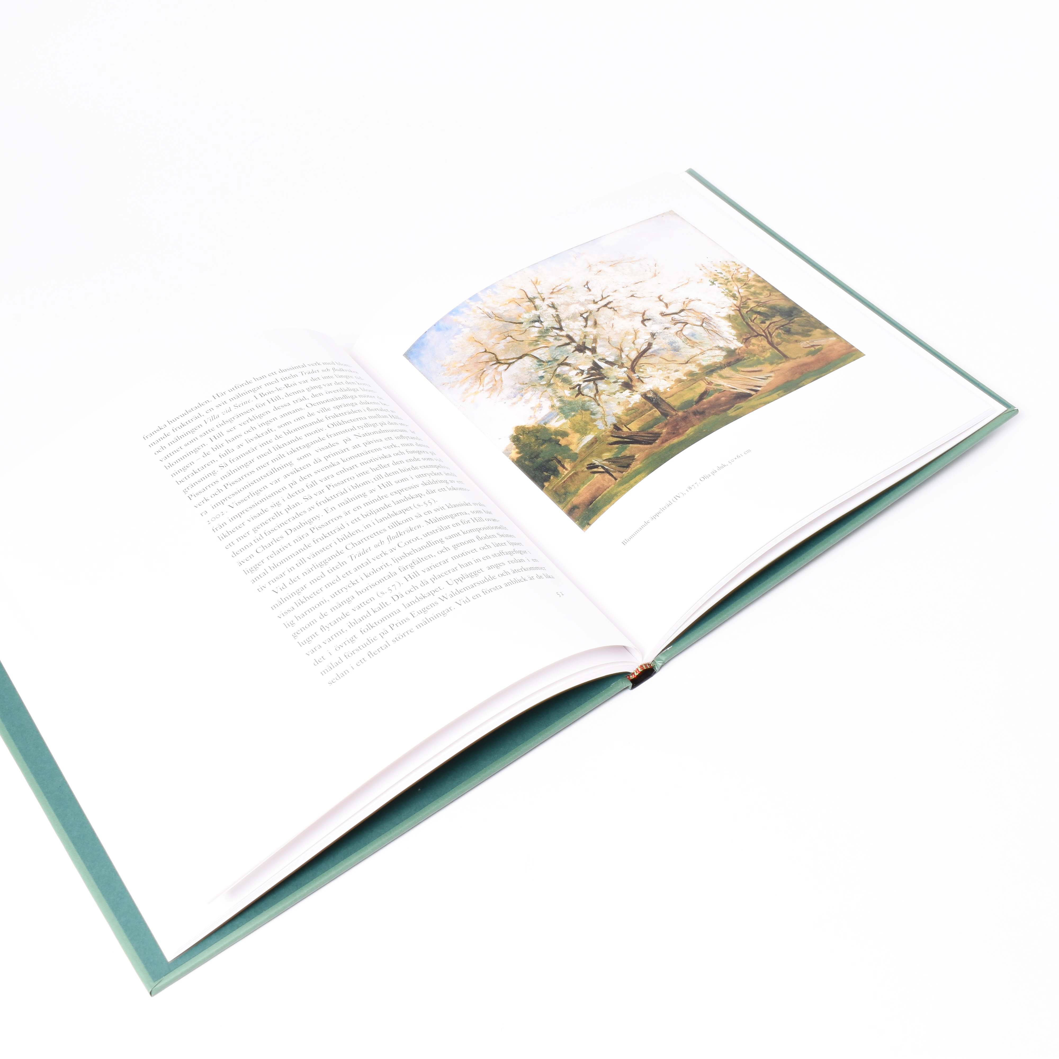 insida i boken carl fredrik hill med bild på målning med träd av konstnären