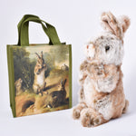 Ladda upp bild till gallerivisning, Beige mjukiskanin och grön kasse med kaninmotiv
