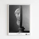Ladda upp bild till gallerivisning, Poster med skulpturen Romersk man från Nationalmuseum i vit ram
