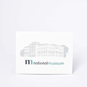framsida till vykort med nationalmuseums byggnad i vitt och grönt