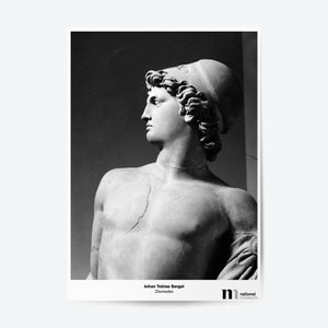 Svartvit poster med detalj av Sergels terrakottaskulptur Diomedes